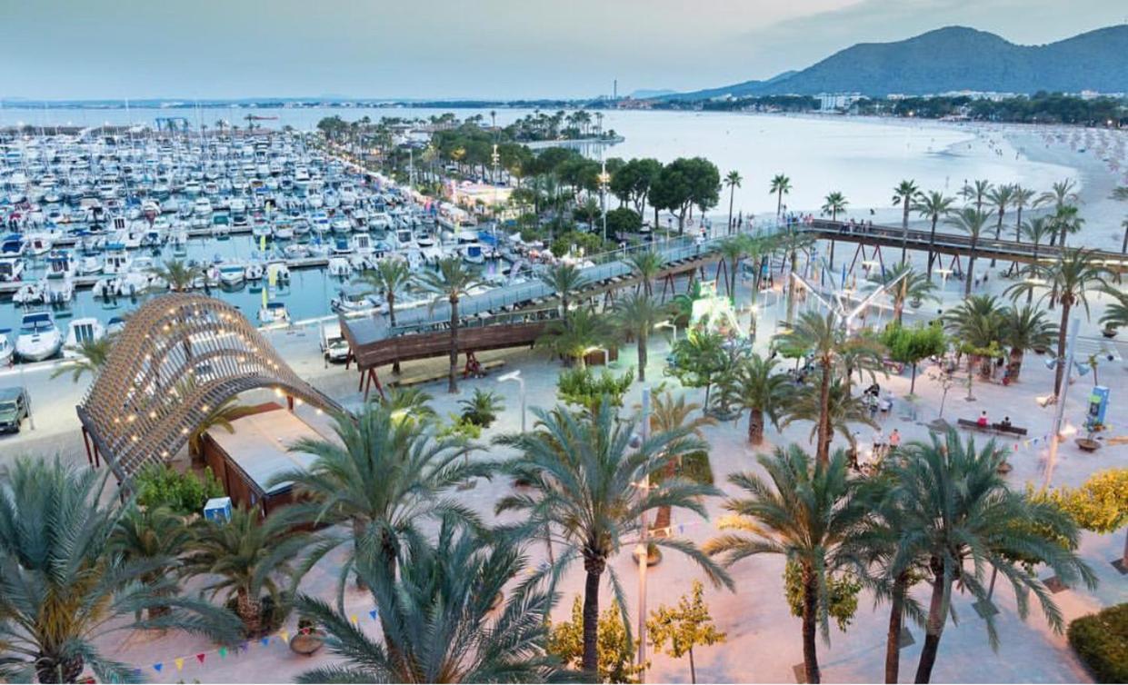 Aquamarina Beach 阿尔库迪亚 外观 照片